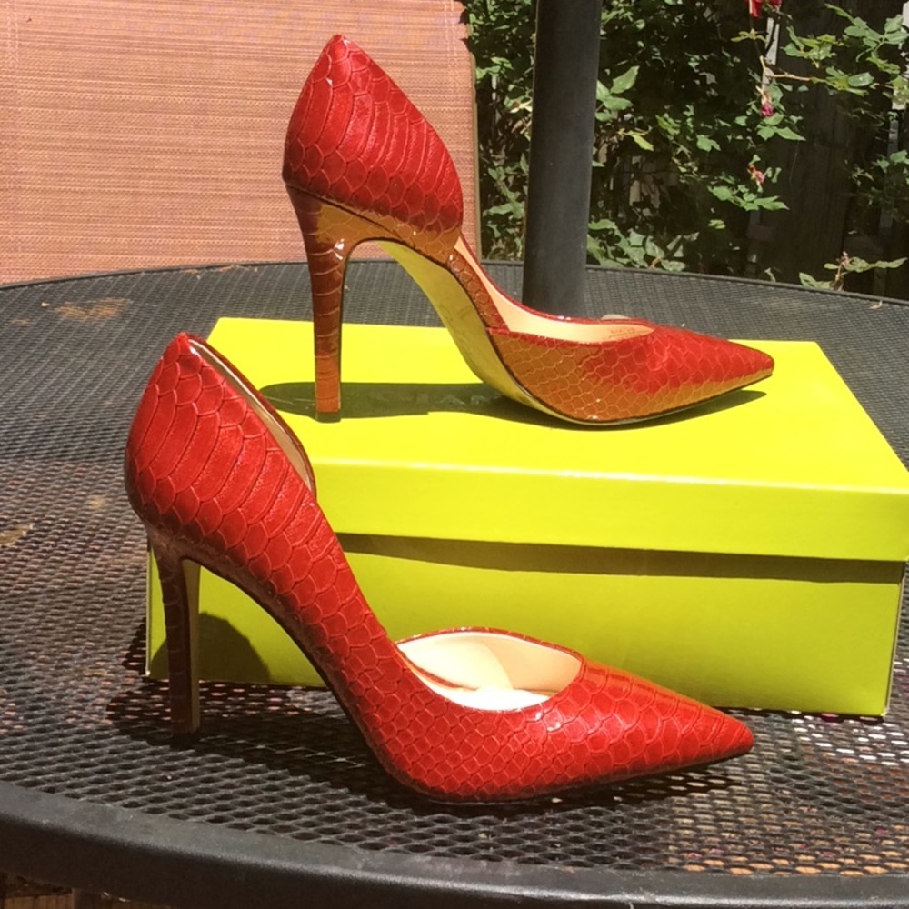 Fire Hydrant Red Pumps 👠
